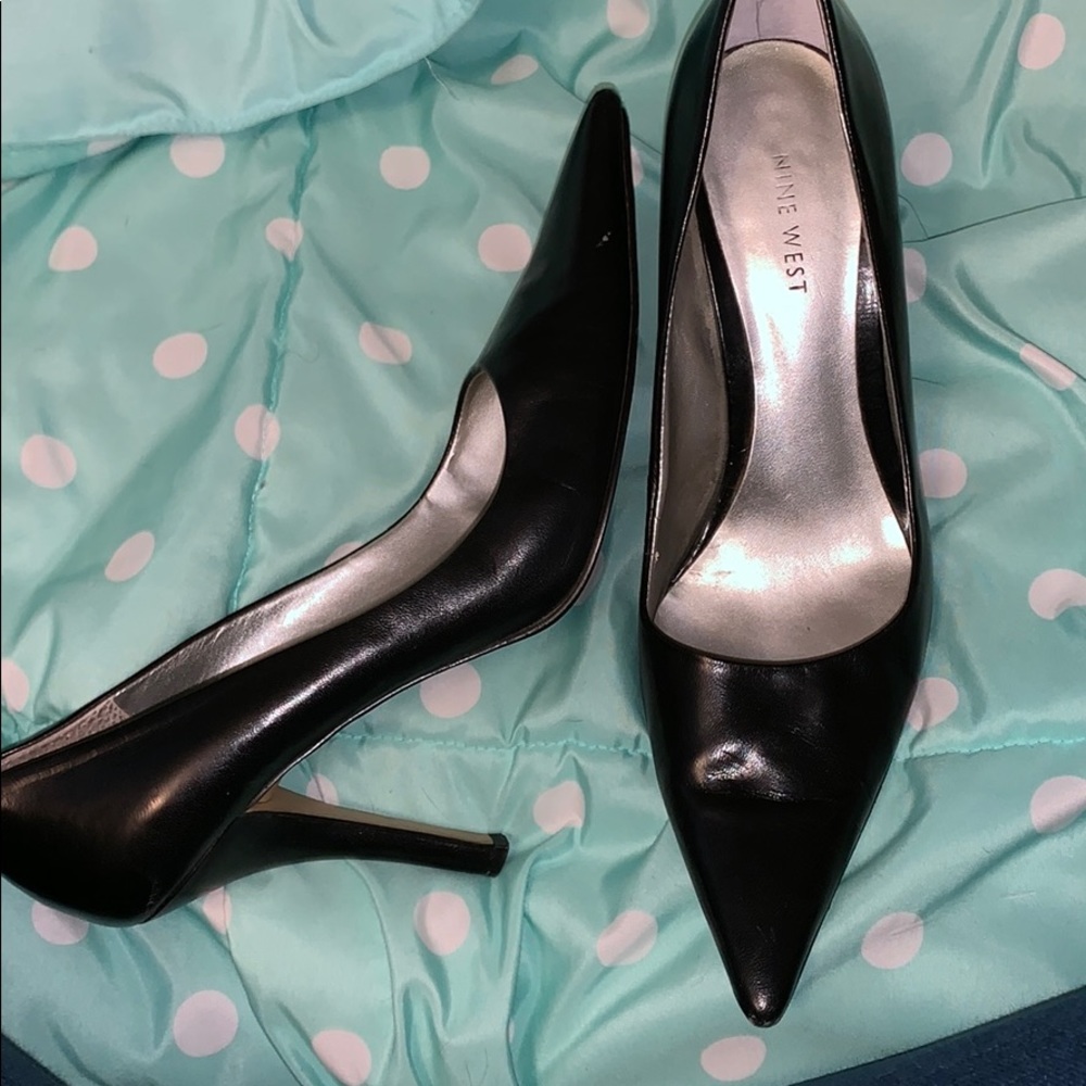 Casual black heel